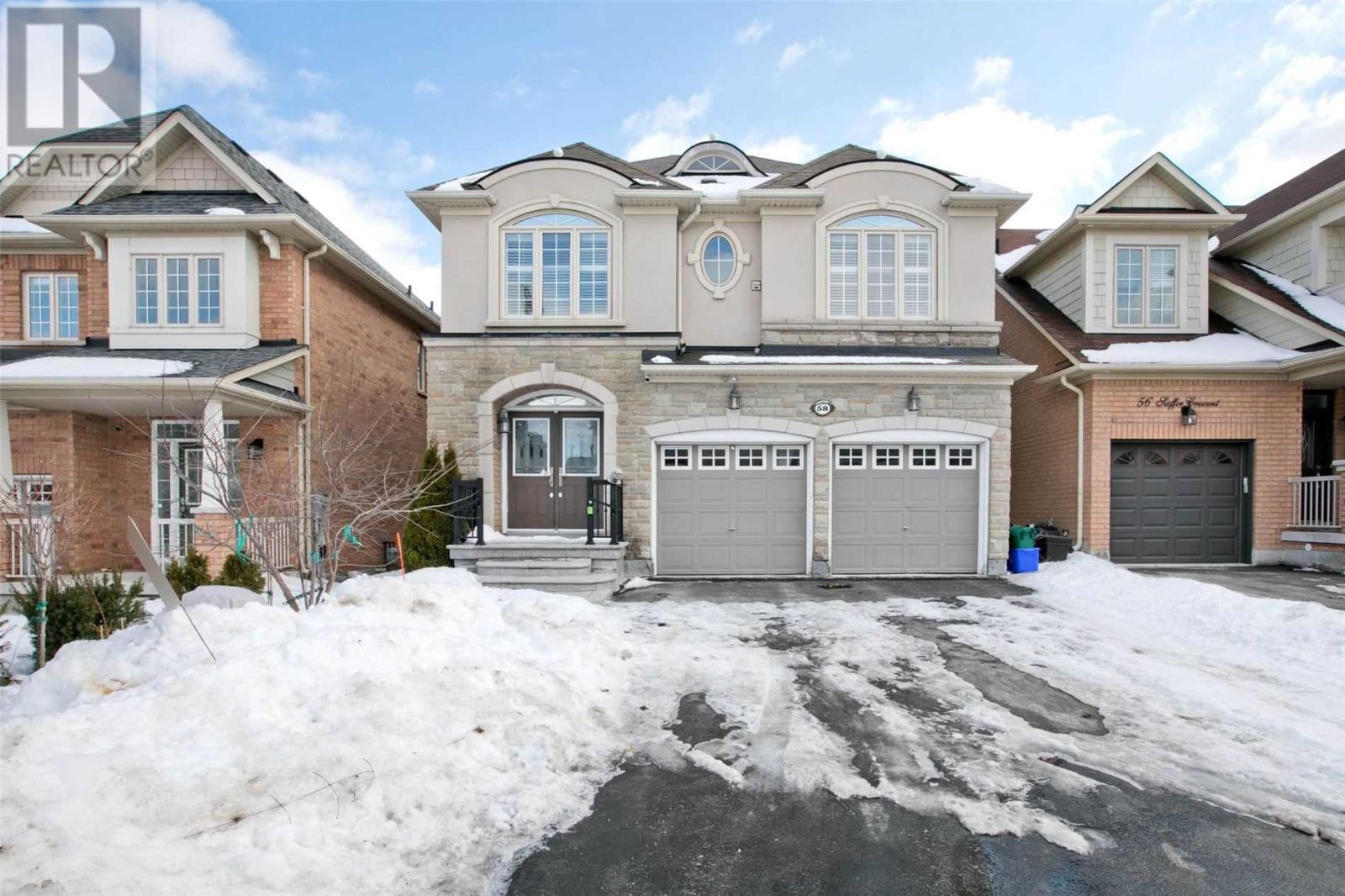Elegant Home In Richmond Hill