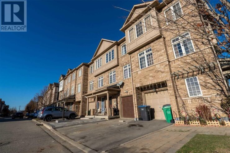 Freehold Townhome